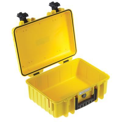 OUTDOOR kuffert i gul med polstret skillevæg 385x265x165 mm Volume: 16,6 L Model: 4000/Y/RPD